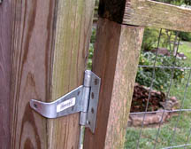 how to build wood gate door